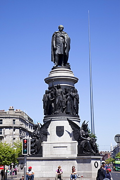 The O'Connell Monument, O'Connell Street, Dublin, Republic of Ireland, Europe