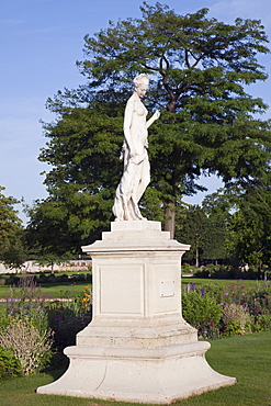 Statue of Diana by Louis Auguste Leveque, Jardin des Tuileries, Paris, France, Europe