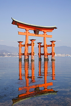 Torii Gate, Itsukushima Shrine, UNESCO World Heritage Site, Miyajima Island, Japan, Asia