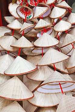 Souvenir conical hats, Hanoi, Vietnam, Indochina, Southeast Asia, Asia