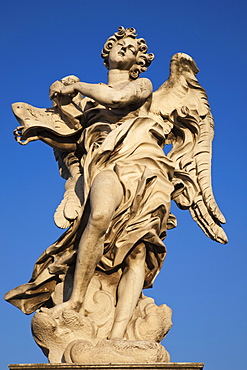 Angel statue, Sant' Angelo Bridge, Rome, Lazio, Italy, Europe