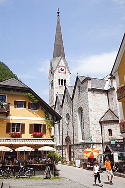 Town centre, Hallstatt, Salzkammergut, Austria, Europe