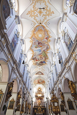 Baroque interior, St. Peters Church, Marienplatz, Munich,Bavaria, Germany, Europe