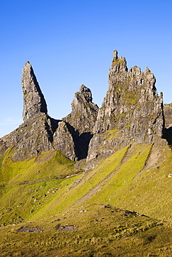 Old Man of Storr mountain, Trotternish Peninsula, Isle of Skye, Inner Hebrides, Scotland, United Kingdom, Europe