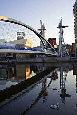 Millennium Bridge and the Lowry Centre, Salford Quays, Manchester, England, United Kingdom, Europe