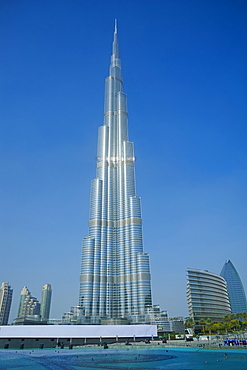 Burj Khalifa tower, at 828m the highest tower in the world, Dubai, United Arab Emirates, Middle East