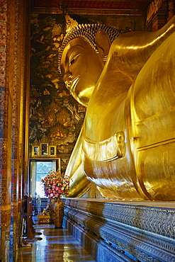 Reclining Buddha, Wat Pho (Wat Phra Chetuphon), Bangkok, Thailand, Southeast Asia, Asia