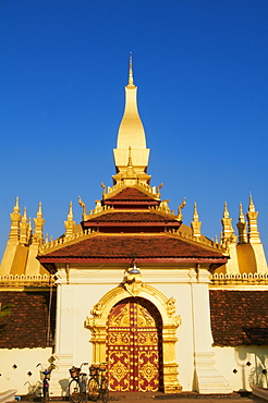 Pha That Luang, symbol of the Laos sovereignty, Buddhist religion and the city of Vientiane, Vientiane, Laos, Indochina, Southeast Asia, Asia