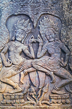 Close-up of sculpture of apsara (holy dancers), Bayon temple, dating from the 13th century, Angkor, UNESCO World Heritage Site, Siem Reap, Cambodia, Indochina, Southeast Asia, Asia