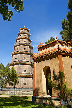 Pagoda de Tran Quoc, Vietnam, Indochina, Southeast Asia, Asia