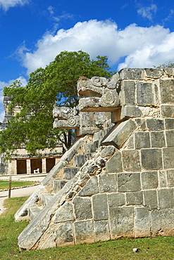 The snake's head in ancient Mayan ruins, Chichen Itza, UNESCO World Heritage Site, Yucatan, Mexico, North America