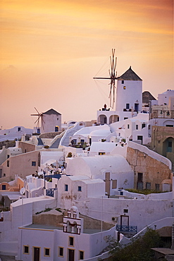 Oia (Ia) village and windmill, Santorini, Cyclades, Greek Islands, Greece, Europe