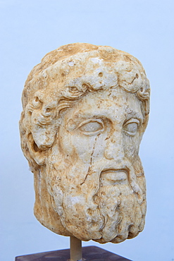 Head of a statue, Archaeological Museum, Delos, UNESCO World Heritage Site, Cyclades Islands, Greek Islands, Greece, Europe