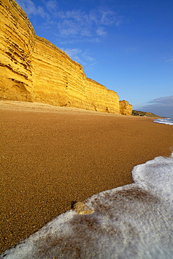 A beautiful winter afternoon at Burton Bradstock, Jurassic Coast, UNESCO World Heritage Site, Dorset, England, United Kingdom, Europe