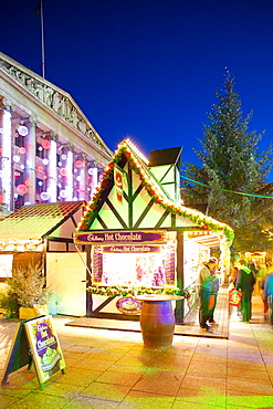 Council House and Christmas Market, Market Square, Nottingham, Nottinghamshire, England, United Kingdom, Europe