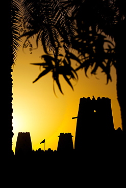 Al Jahili Fort at sunset, Al Jahili Park, Al Ain, Abu Dhabi, United Arab Emirates, Middle East 