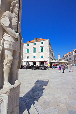 Stradun amd Orlando's Column, Dubrovnik, Dalmatia, Croatia, Europe