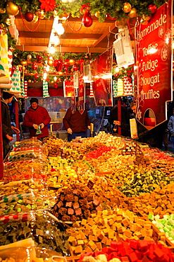 Toffee fudge stall, Christmas Market, Albert Square, Manchester, England, United Kingdom, Europe