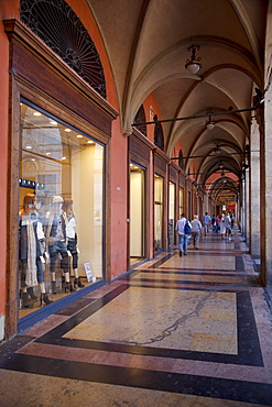 Arcade, Piazza Maggiore, Bologna, Emilia Romagna, Italy, Europe