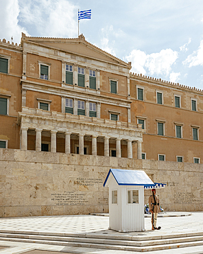 Soldier guarding Monument to the Unknown Soldier, Athens, Attica, Greece, Europe