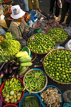 Fresh fruit and vegetables at Food market, Phnom Penh, Cambodia, Indochina, Southeast Asia, Asia 