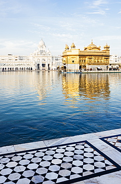 Harmandir Sahib (Golden Temple), Amritsar, Punjab, India, Asia