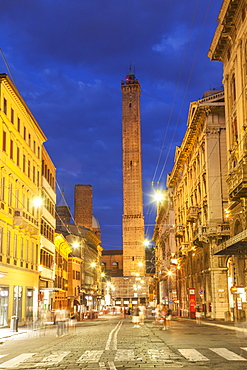 The Asinelli and Garisenda towers in the historic centre of the city of Bologna, UNESCO World Heritage Site, Emilia-Romagna, Italy, Europe