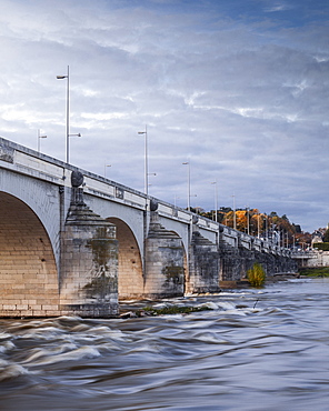 Pont Wilson in Tours with the waters of the River Loire flowing briskly underneath, Tours, Indre et Loire, France, Europe