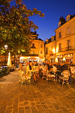 People enjoying the various restaurants and bars in Place Plumereau in Vieux Tours, Indre-et-Loire, Centre, France, Europe