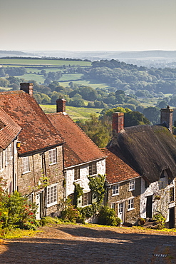 The famous cobbled street of Gold Hill in Shaftesbury, Dorset, England, United Kingdom, Europe