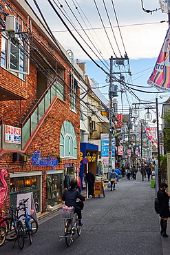 Street scene in Shimokitazawa, Tokyo's trendy neighbourhood, Tokyo, Japan, Asia