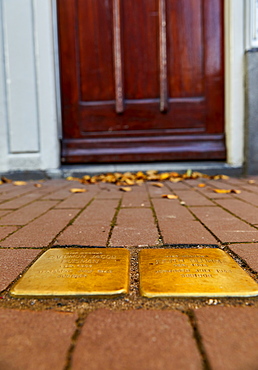 Stumbling Stones (Stolpersteine), Holocaust memorial placed in front of victims last home, Nieuwe Uilenburgerstraat, Amsterdam, North Holland, The Netherlands, Europe