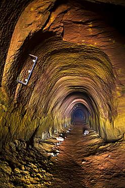 Old ocher extraction gallery, Luberon Regional Nature Park, Vaucluse, France