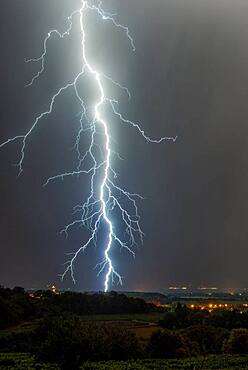 Thunderstorms between Dr?me and Vaucluse on the night of July 30 to 31, 2016, S?guret, Vaucluse, France