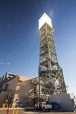 The Ivanpah Solar Thermal Power Plant in California''s Mojave Desert is currently the largest solar thermal plant in the world. It generates 392 megawatts (MW) and deploys 173,500 heliostats that reflect the suns rays onto three solar towers. It covers 4,000 acres of desert.