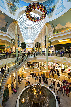 Christmas shoppers in the Trafford Centre, manchester, UK.