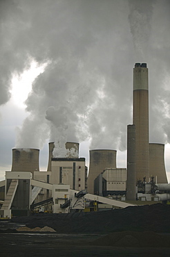 Ratcliffe on Soar, a massive coal powered power station in Nottinghamshire, England, United Kingdom, Europe