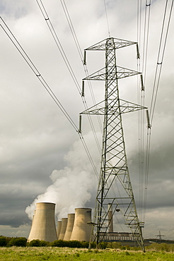 Ratcliffe on Soar, a massive coal powered power station in Nottinghamshire, England, United Kingdom, Europe