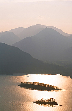 Derwent Water in the Lake District National Park, Cumbria, England, United Kingdom, Europe