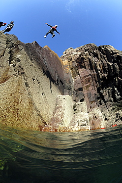 Coasteering, St. Non's Bay, Pembrokeshire, Wales, UK, Europe