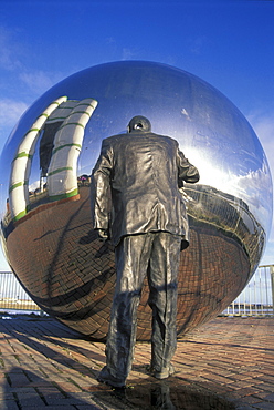 Cardiff Bay, A Private View Sculpture by Kevin Atherton