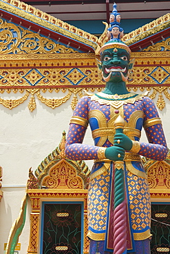 Thai Buddhist temple housing the 33 meter reclining Buddha, 3rd largest world wide.  Wat Chaiya Mangkalaram, George Town, Thailand, Asia