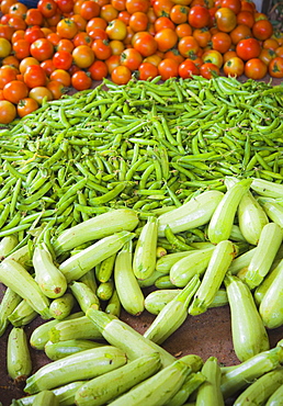 10/04/2009. Moroco, Agadir, Taroudant, Souks, market, stalls, grains, herbs and vegetables. Taroudant, Souks, Agadir. Morocco